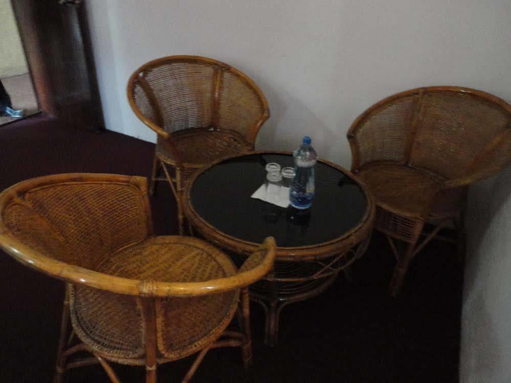 Milano Inn Νουβάρα Ελίγια Εξωτερικό φωτογραφία